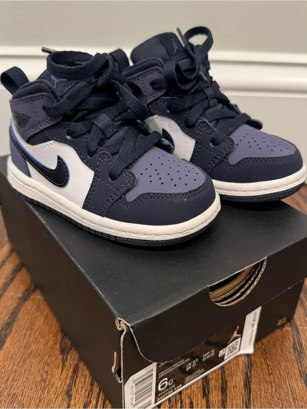 Toddler Jordan 1 MID Sneakers